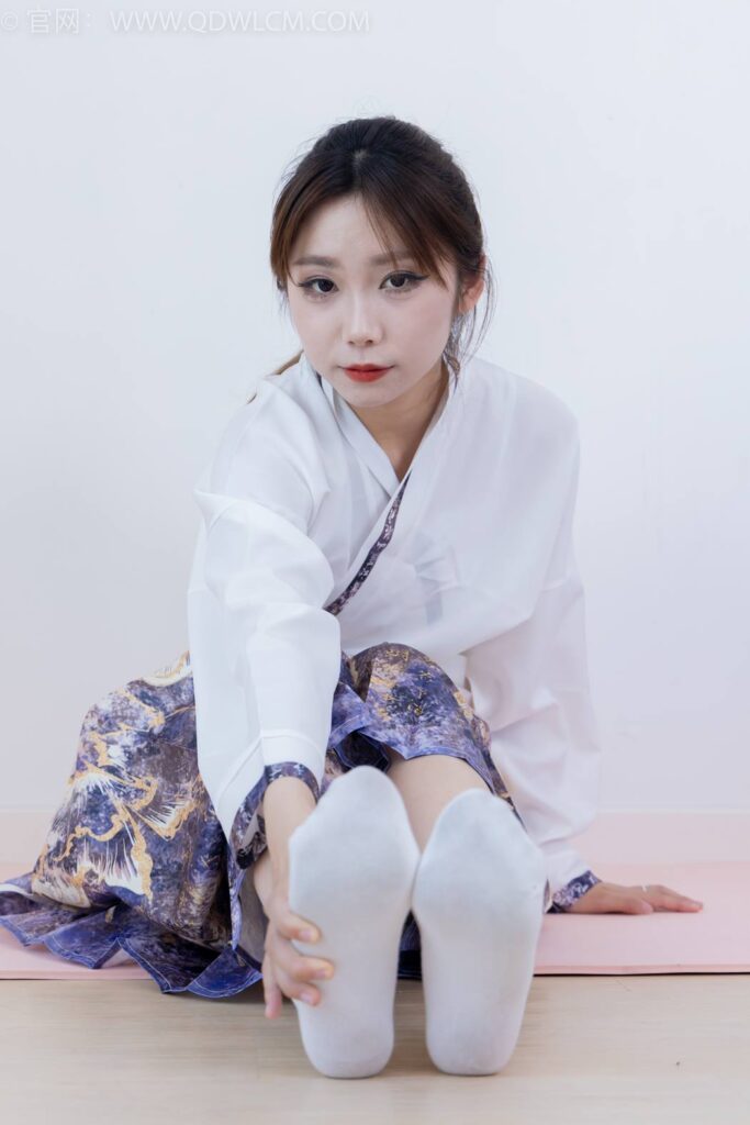 物恋传媒 NO.2410 泡泡-汉服、平底鞋、白棉袜、白船袜、薄肉丝[170P/1V/5.48GB]插图3