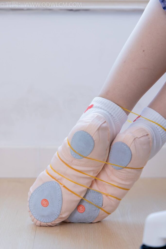 物恋传媒 NO.2410 泡泡-汉服、平底鞋、白棉袜、白船袜、薄肉丝[170P/1V/5.48GB]插图2