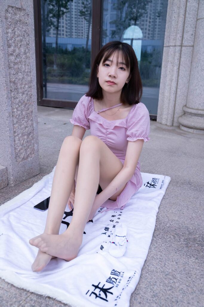 [BoBoSocks袜啵啵]NO.001 小甜豆-帆布鞋、白棉袜、肉丝 [138P/1V/6.23GB]插图