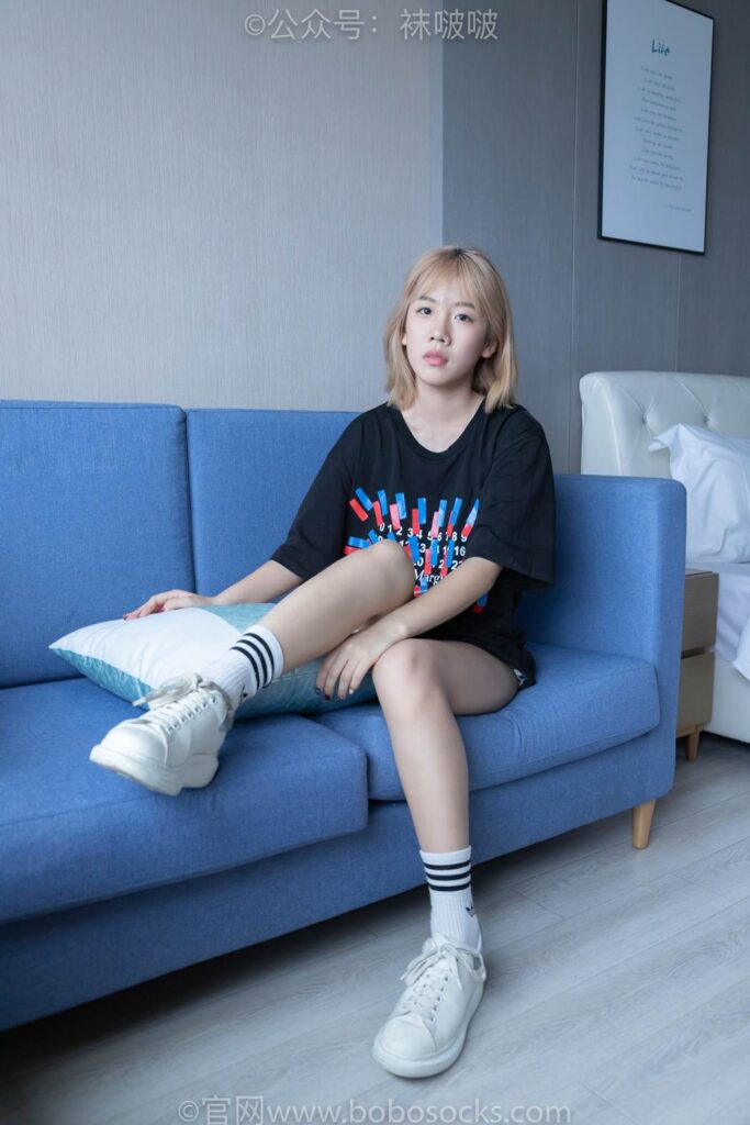 [BoBoSocks袜啵啵]NO.003 果冻-麦昆鞋、白色脏棉袜 [133P/1V/5.97GB]插图2