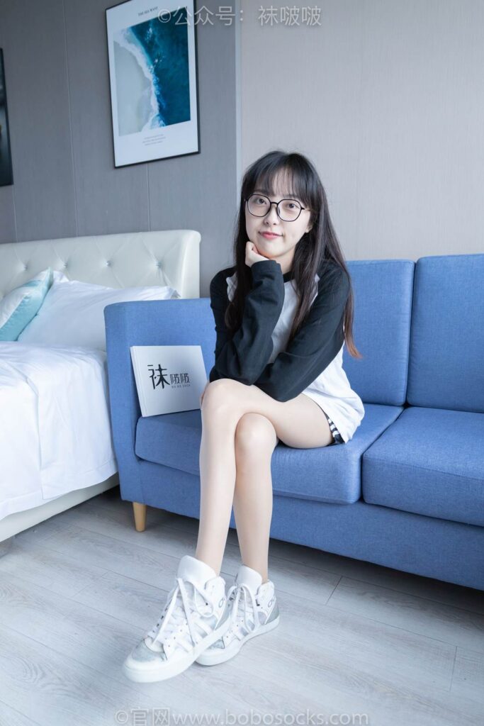 [BoBoSocks袜啵啵]NO.015 稚予-阿迪板鞋、白色短棉袜、肉丝 [135P/1V/3.05GB]插图