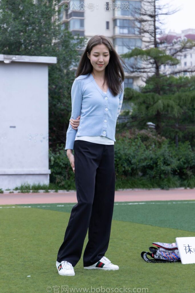 [BoBoSocks袜啵啵]NO.021 泡芙-板鞋、白棉袜、裸足 [131P/1V/3.12GB]插图