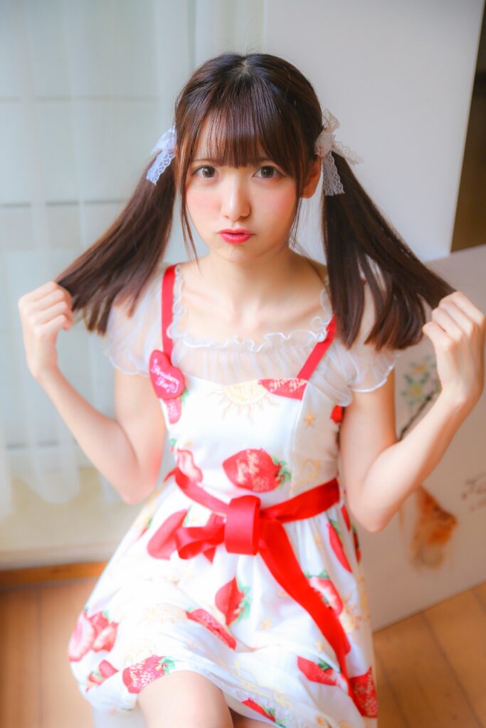 陆卿卿kyokyo NO.002 – 小草莓[8P/17.3MB]插图