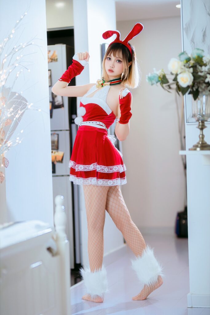 洛桑w伊梓 007 网袜丝带兔兔 [46P/4V/423MB]插图1