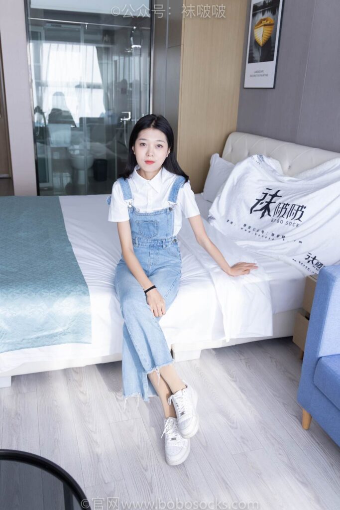[BoBoSocks袜啵啵]NO.034 瑶瑶-空军一号板鞋、特旧厚肉丝 [131P/1V/4.15GB]插图1