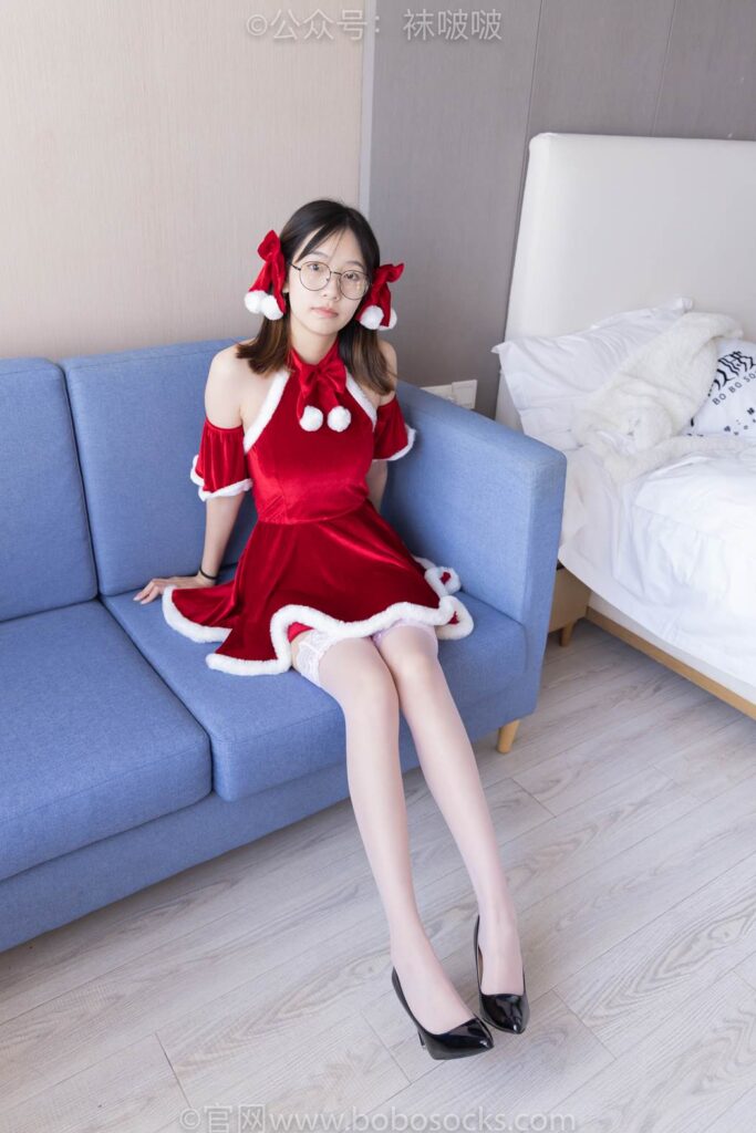 [BoBoSocks袜啵啵]NO.043 小甜豆-圣诞服、平底鞋、高跟鞋、白色渔网袜 [165P/1V/8.42GB]插图