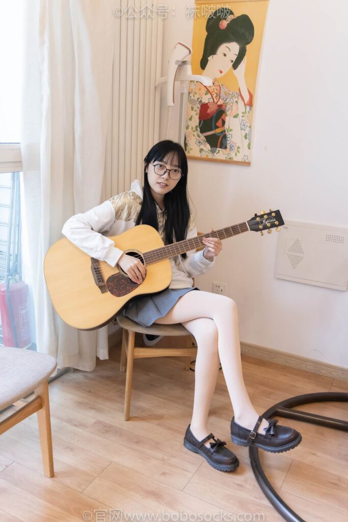 [BoBoSocks袜啵啵]NO.047 稚予-皮鞋、厚肉丝 [131P/1V/7.17GB]插图2