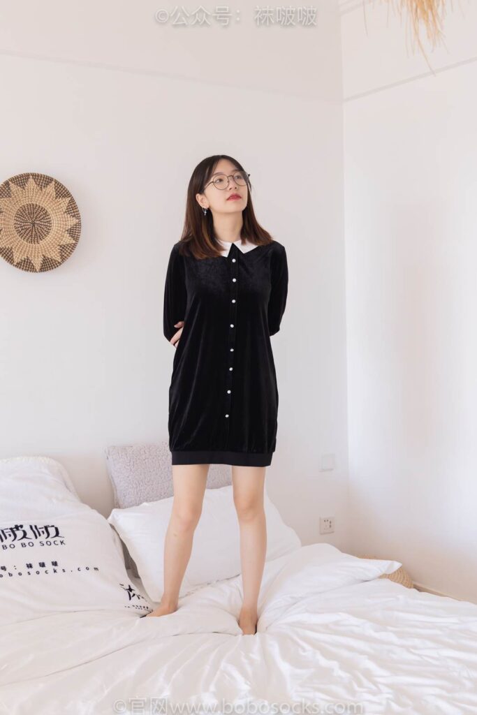 [BoBoSocks袜啵啵]NO.053 小甜豆-皮鞋、厚黑丝、黑色蕾丝船袜 [143P/1V/7.91GB]插图