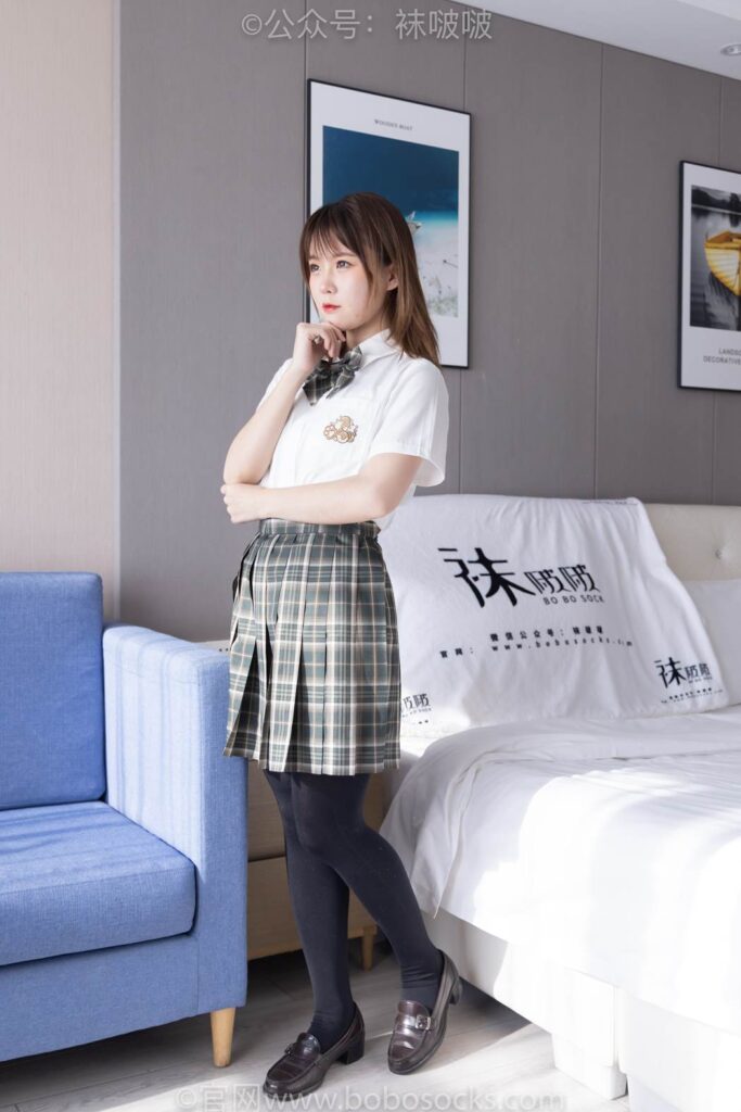 [BoBoSocks袜啵啵]NO.056 朵朵-JK制服、皮鞋、厚黑丝 [135P/1V/6.43GB]插图1