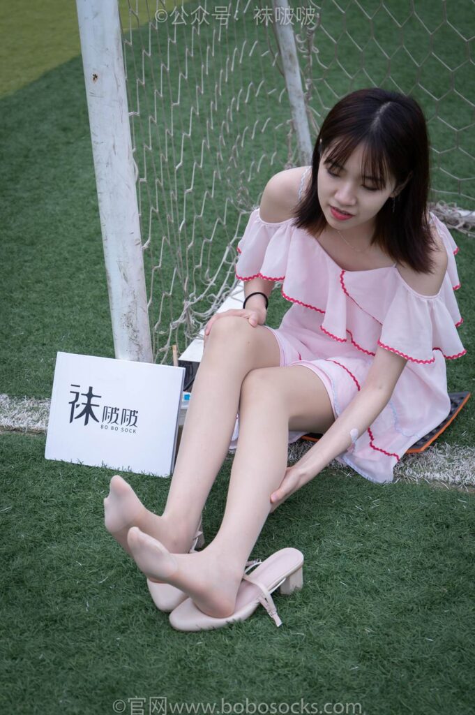 [BoBoSocks袜啵啵]NO.057 小甜豆-高跟鞋、肉丝 [135P/1V/7.79GB]插图3