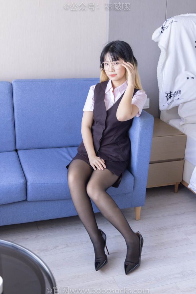 [BoBoSocks袜啵啵]NO.065 砂糖-招行制服、高跟鞋、黑丝 [140P/1V/6.51GB]插图1