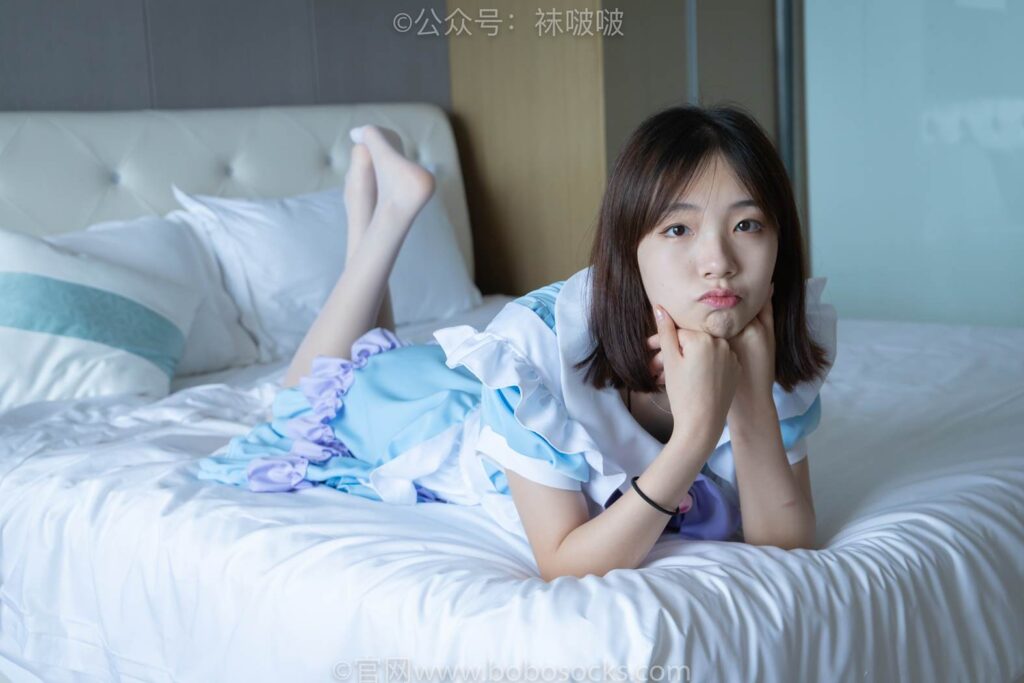 [BoBoSocks袜啵啵]NO.066 小甜豆-女仆装、高跟鞋、薄白丝 [134P/1V/7.12GB]插图1