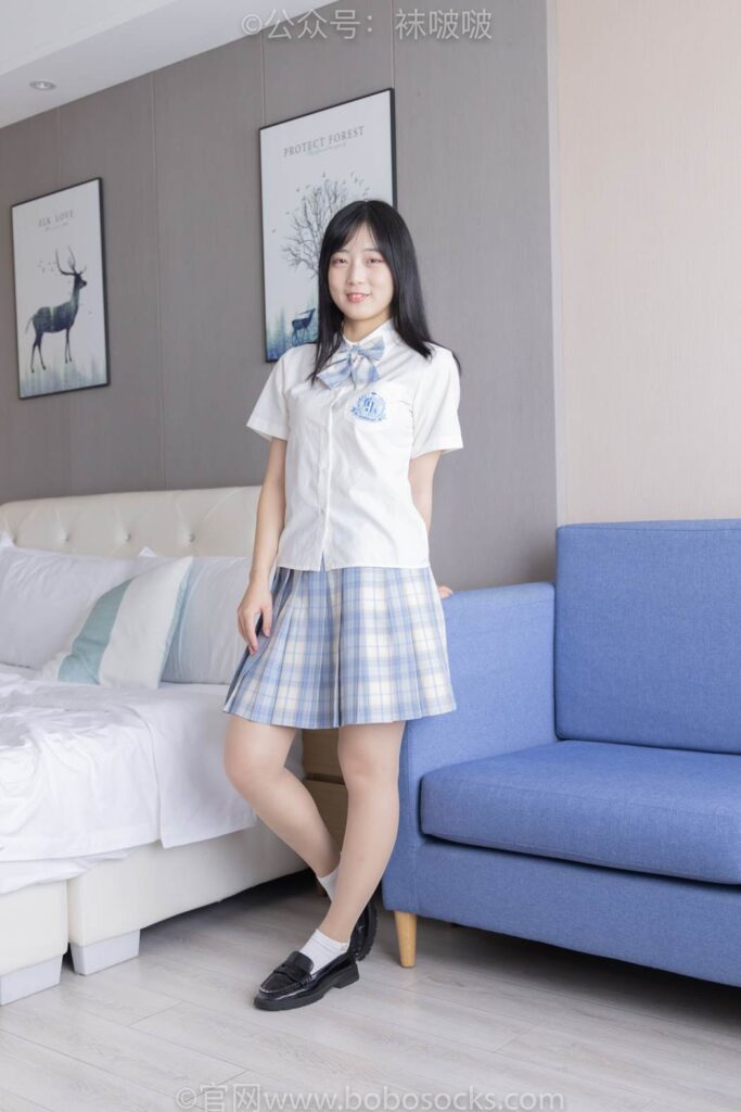 [BoBoSocks袜啵啵]NO.068 菠萝-JK制服、皮鞋、短白棉袜、肉丝 [138P/1V/6.74GB]插图1