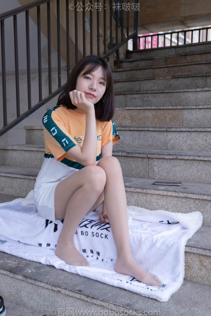 [BoBoSocks袜啵啵]NO.069 小甜豆-vans板鞋、白棉袜、肉丝 [135P/1V/7.78GB]插图3