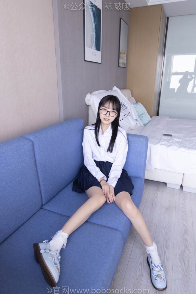 [BoBoSocks袜啵啵]NO.070 稚予-皮鞋、拖鞋、过膝袜、白棉袜 [148P/1V/7.09GB]插图2