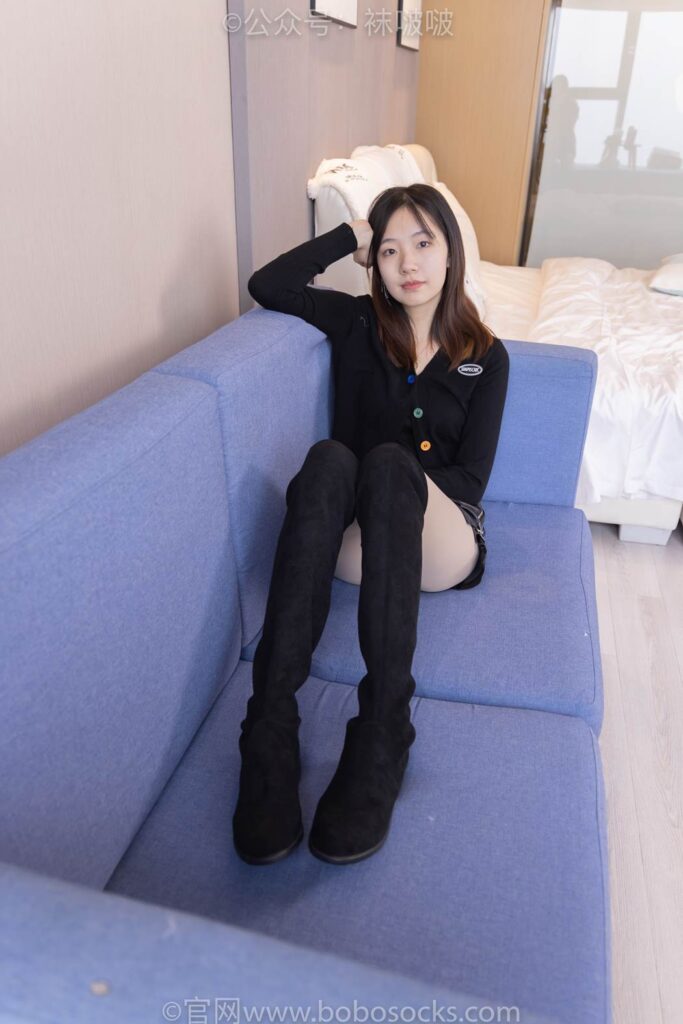 [BoBoSocks袜啵啵]NO.072 小甜豆-两双长靴、厚黑丝、厚肉丝 [144P/1V/6.59GB]插图