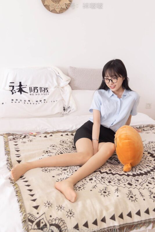 [BoBoSocks袜啵啵]NO.076 稚予-建行制服、平底鞋、肉丝 [134P/1V/6.20GB]-无料摄影圈