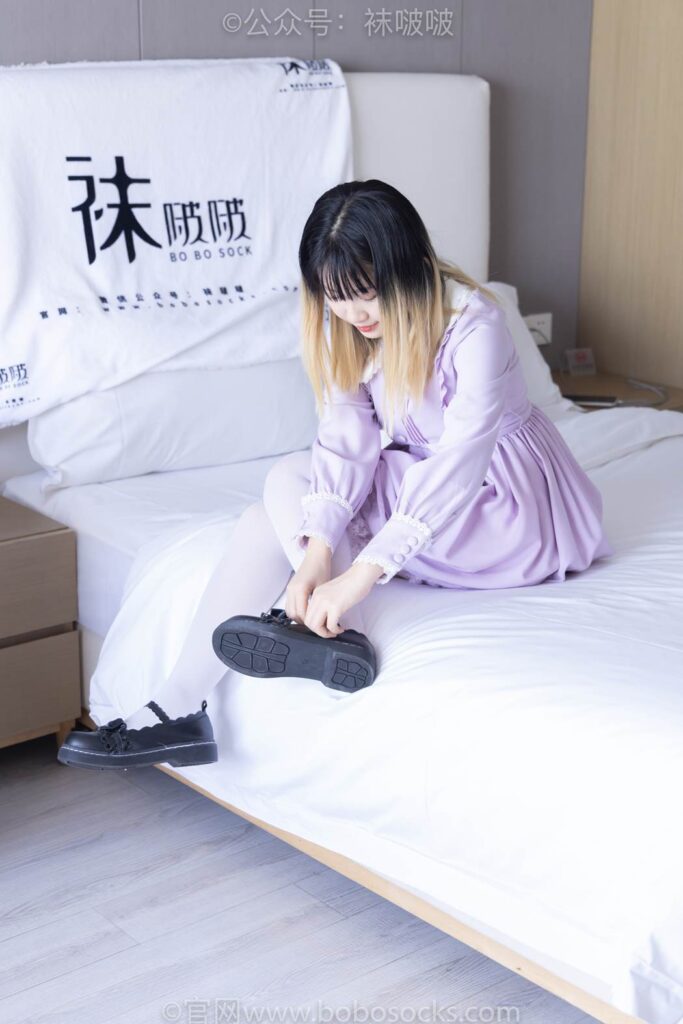 [BoBoSocks袜啵啵]NO.079 砂糖-皮鞋、厚白丝 [140P/1V/6.88GB]插图2