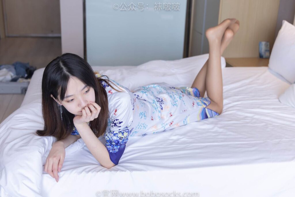 [BoBoSocks袜啵啵]NO.082 小甜豆-旗袍、皮底鞋、高跟鞋、肉丝[140P/1V/6.76GB]插图1