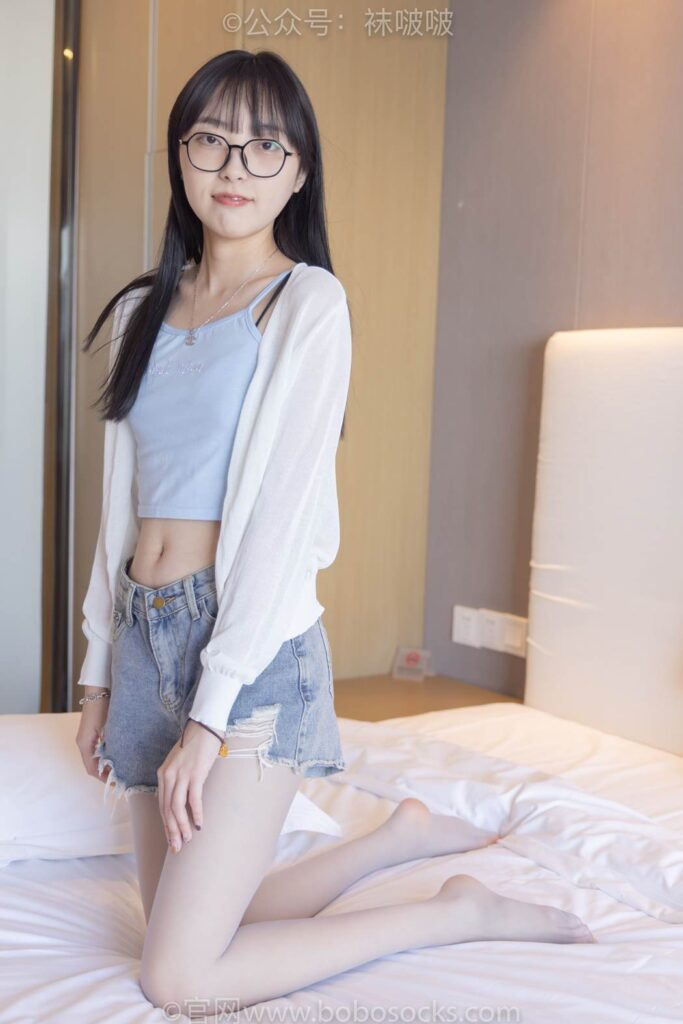 [BoBoSocks袜啵啵]NO.083 稚予-高跟鞋、凉鞋、白丝、裸足涂白色指甲油剧情[140P/1V/6.11GB]插图