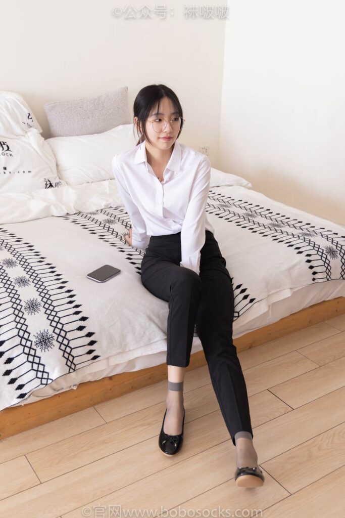 [BoBoSocks袜啵啵]NO.085 小甜豆-平底鞋、短灰丝、短肉丝[140P/1V/6.65GB]插图1