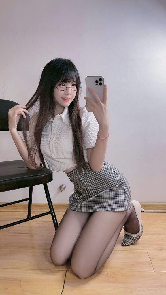 miko酱ww NO.056 – mikoの黑丝03[185P/1.26GB]插图