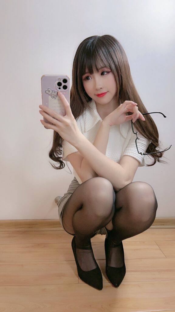 miko酱ww NO.056 – mikoの黑丝03[185P/1.26GB]插图1