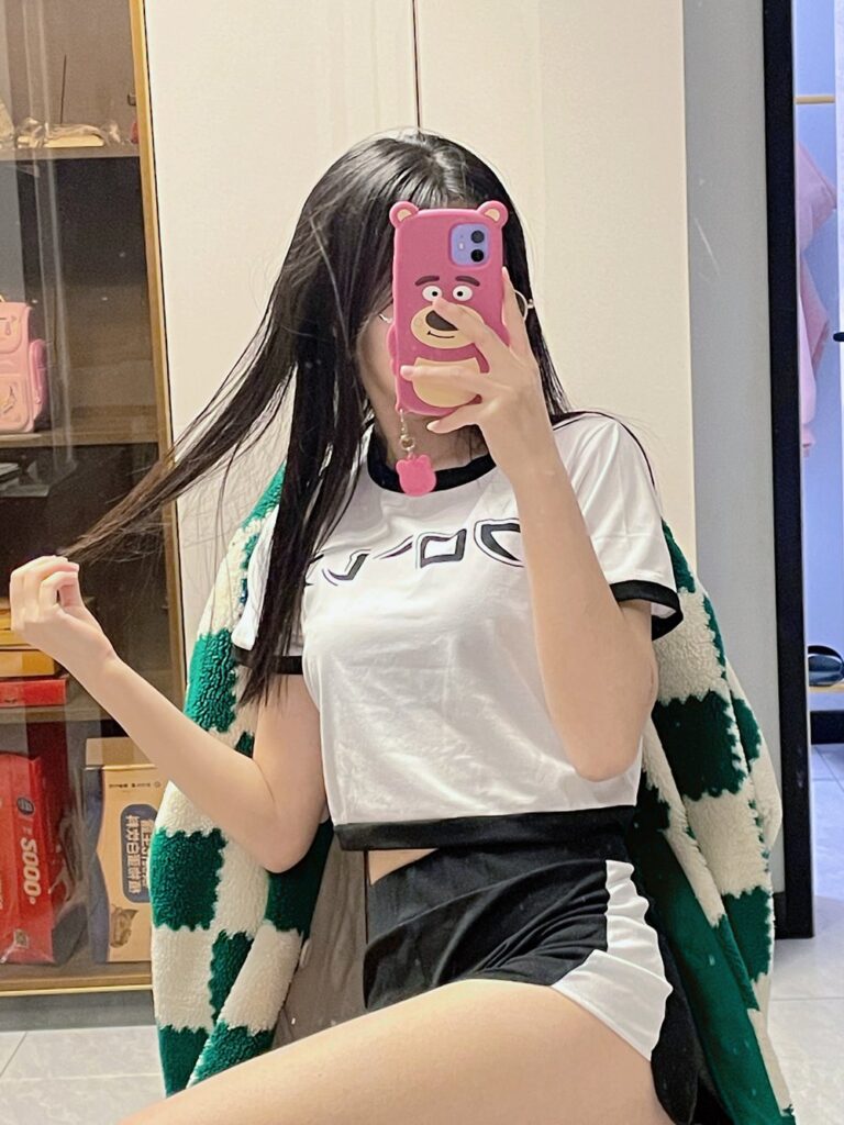 大学生镁足，福利第二期（你懂的），性感妹妹纯欲照片！[178P/1.23G]插图