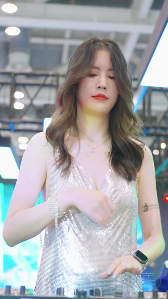 NO.0648 2023 苏州GTSHOW改装车展 Auto Salon Racing Model 38[1V/894MB]插图