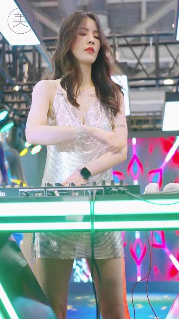 NO.0648 2023 苏州GTSHOW改装车展 Auto Salon Racing Model 38[1V/894MB]插图1