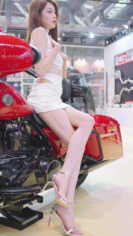 NO.0671 2023 苏州GTSHOW改装车展 Auto Salon Racing Model 62[1V/363MB]-无料摄影圈