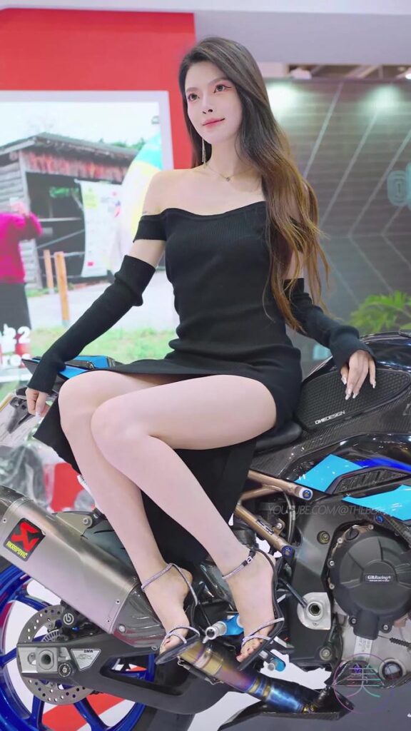 NO.0691 2023 苏州GTSHOW改装车展 Auto Salon Racing Model 82[1V/353MB]插图1