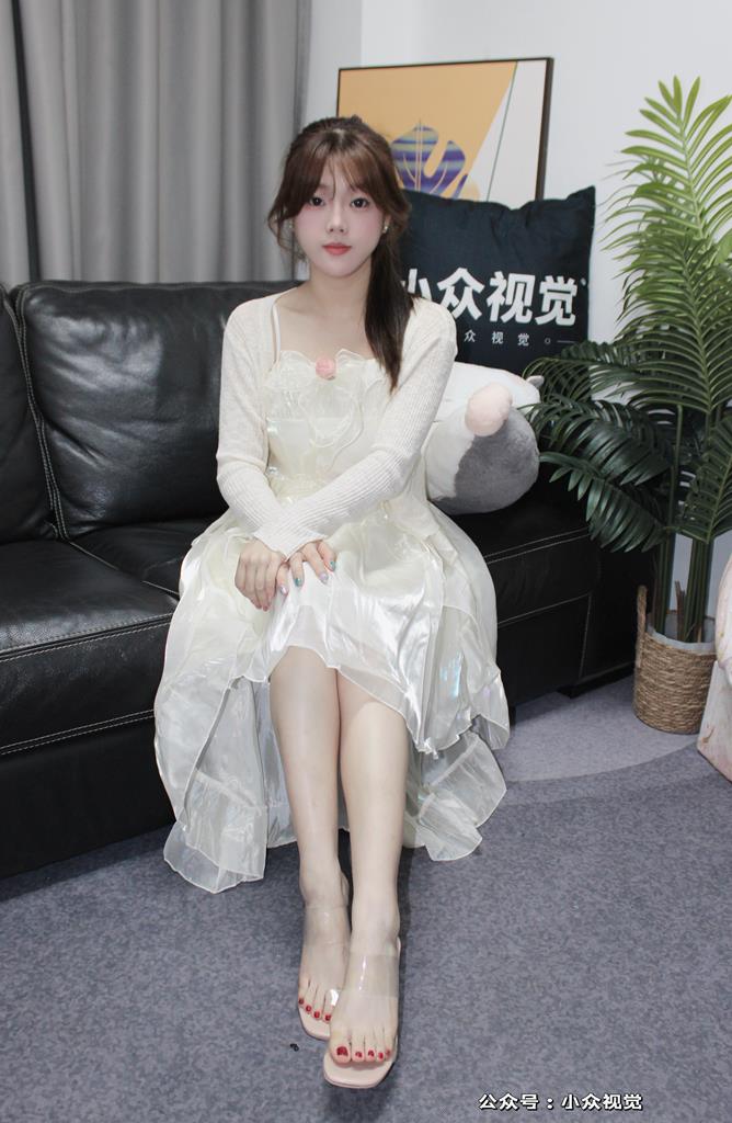 小众视觉 012-小薯条公主裙高跟凉拖搭配［92P/1V/5.73G］插图1