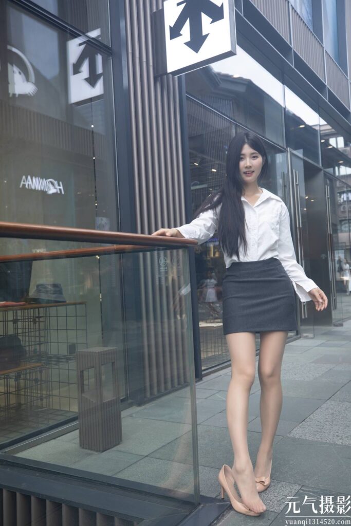 元气摄影 005 巧儿 商业街玉女 [46P/256M]插图