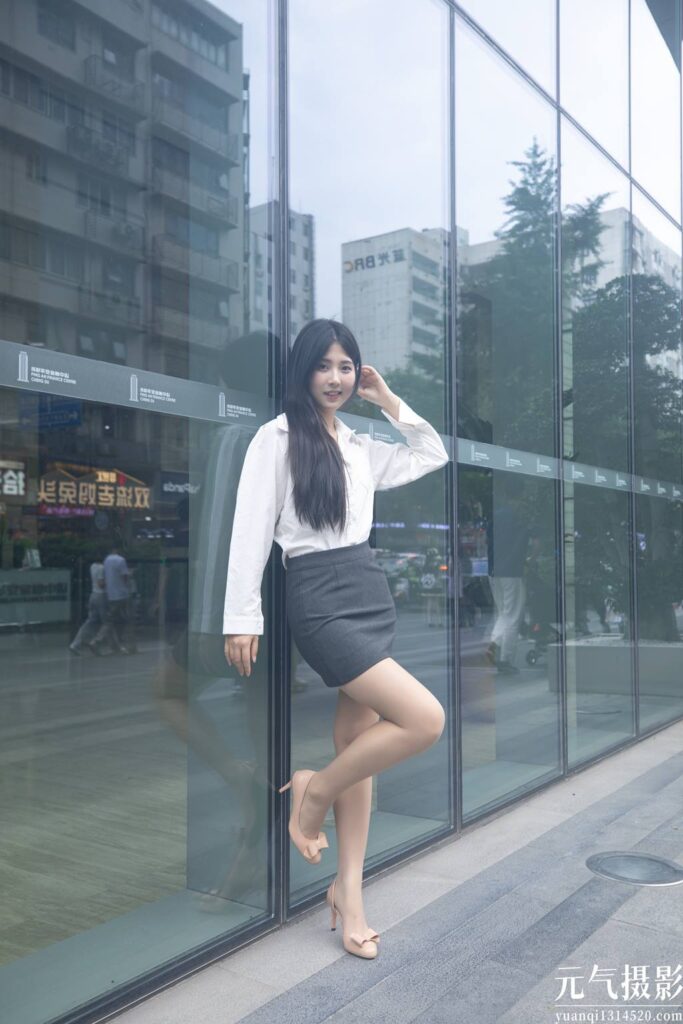 元气摄影 005 巧儿 商业街玉女 [46P/256M]插图3