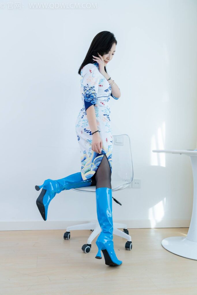 物恋传媒 NO.2428 恬恬-长靴、薄黑丝[230P/1V/6.98GB]插图