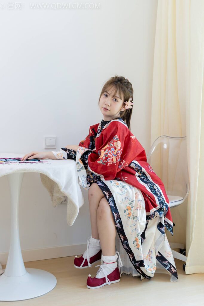 物恋传媒 NO.2429 小曦-汉服、布鞋、足袋、白棉袜[197P/1V/3.84GB]插图2