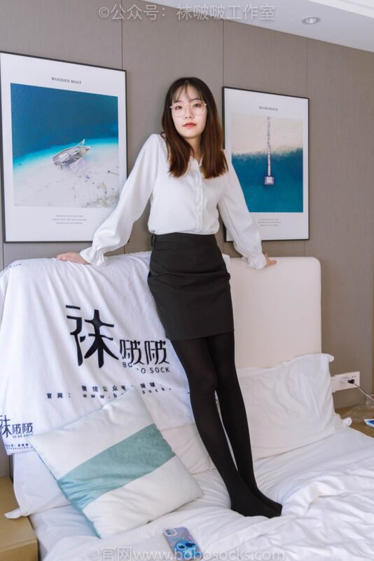 [BoBoSocks袜啵啵]NO.090 小甜豆-高跟鞋、厚黑丝[140P/1V/6.74GB]-无料摄影圈