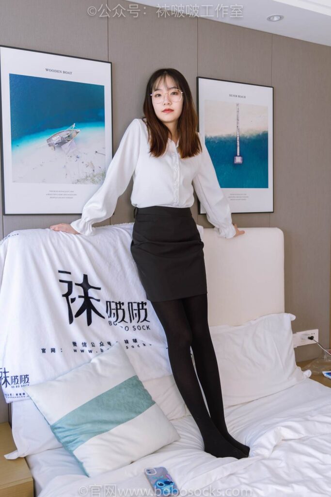 [BoBoSocks袜啵啵]NO.090 小甜豆-高跟鞋、厚黑丝[140P/1V/6.74GB]插图