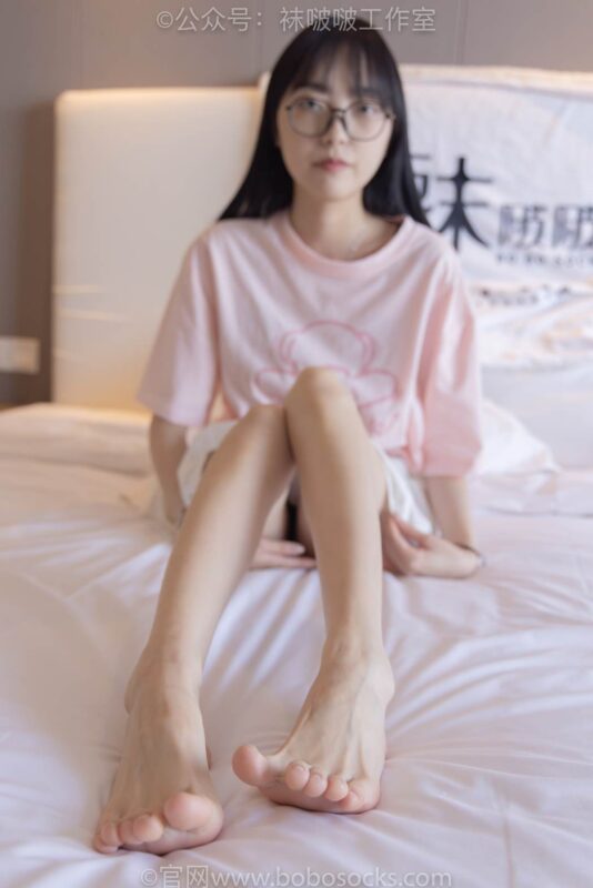 [BoBoSocks袜啵啵]NO.091 稚予-板鞋、淡粉色船袜、黑色船袜、裸足[148P/1V/6.22GB]-无料摄影圈