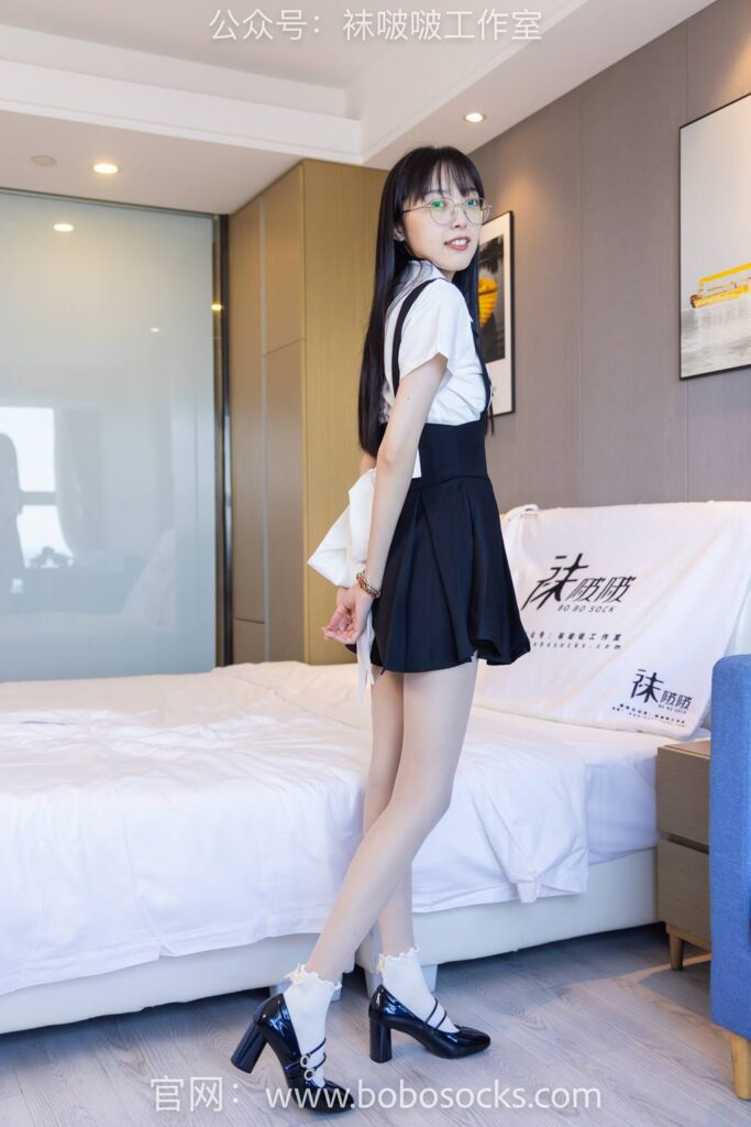 [BoBoSocks袜啵啵]NO.121 稚予-高跟鞋、白棉袜、肉丝[140P/1V/5.80GB]插图1