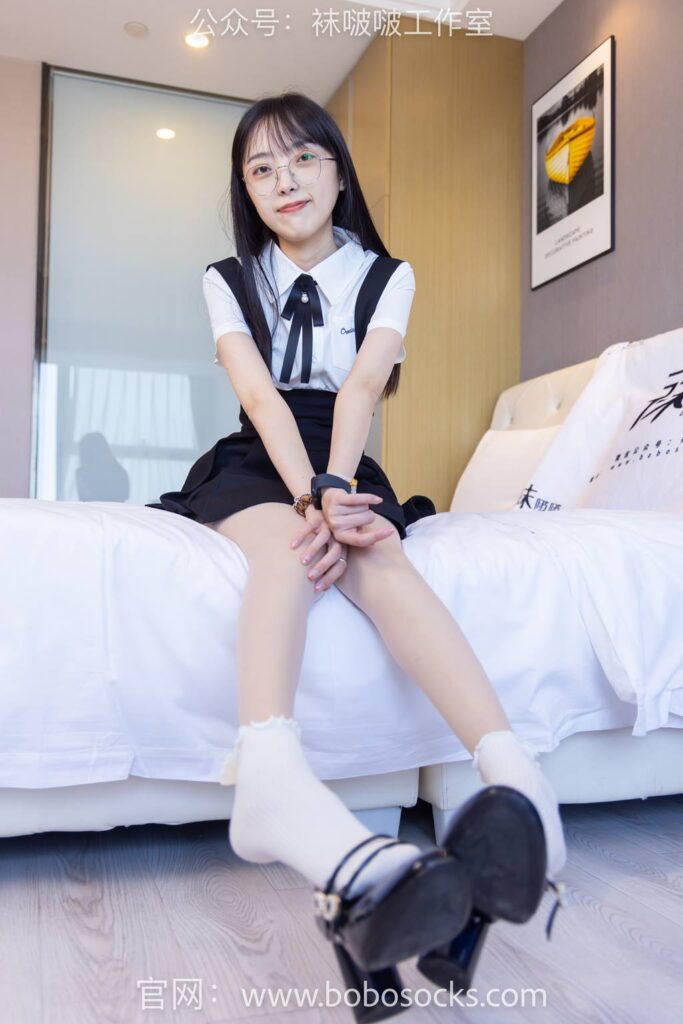 [BoBoSocks袜啵啵]NO.121 稚予-高跟鞋、白棉袜、肉丝[140P/1V/5.80GB]插图2