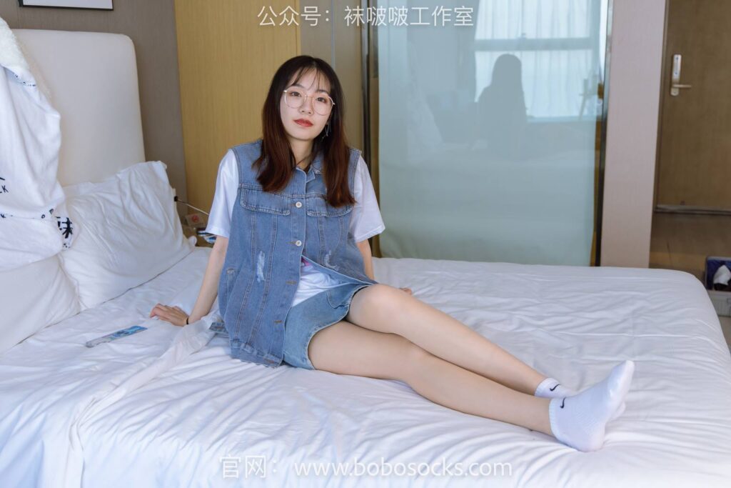 [BoBoSocks袜啵啵]NO.123 小甜豆-板鞋、白棉袜、肉丝[140P/1V/5.81GB]插图3