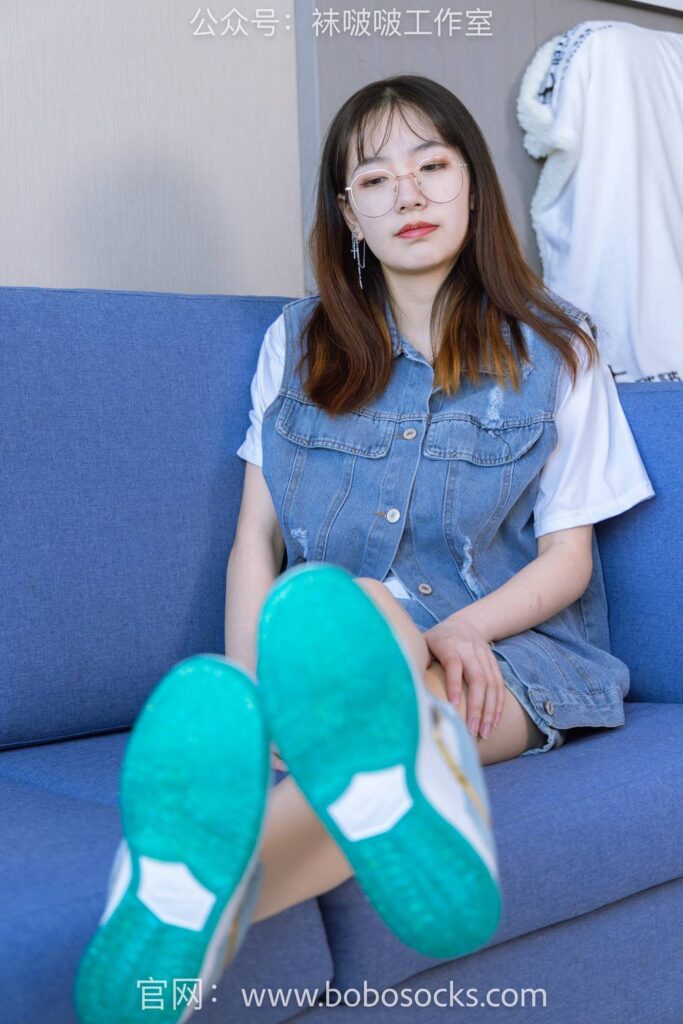 [BoBoSocks袜啵啵]NO.123 小甜豆-板鞋、白棉袜、肉丝[140P/1V/5.81GB]插图2