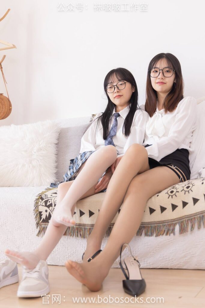 [BoBoSocks袜啵啵]NO.124 小甜豆稚予-板鞋、高跟鞋、黑皮鞋、白丝[207P/1V/7.68GB]插图2