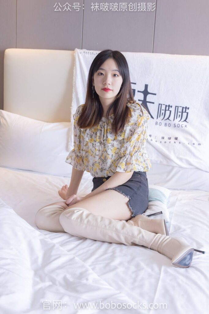 [BoBoSocks袜啵啵]NO.136 小甜豆-高跟长靴、白棉袜、裸足[200P/1V/7.32GB]插图3