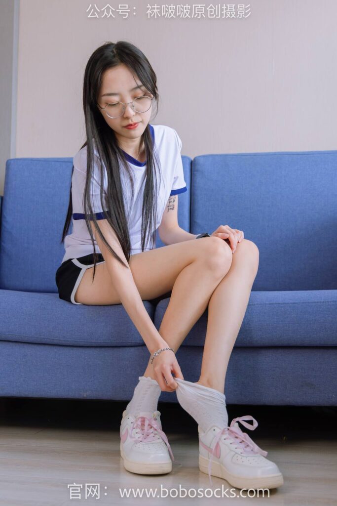 [BoBoSocks袜啵啵]NO.147 稚予-空军一号板鞋、白棉袜、体操服[139P/1V/5.72GB]插图3