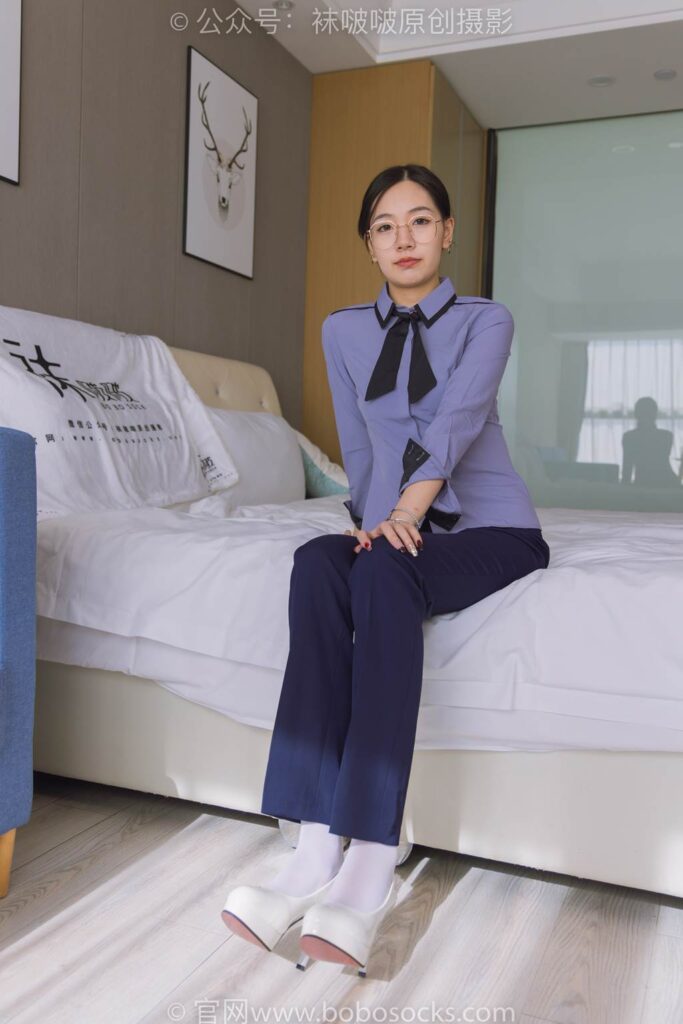 [BoBoSocks袜啵啵]NO.178 小甜豆-高跟鞋、厚白丝、ol风裤里丝[140P/1V/5.77GB]插图1