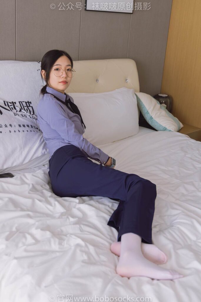 [BoBoSocks袜啵啵]NO.178 小甜豆-高跟鞋、厚白丝、ol风裤里丝[140P/1V/5.77GB]插图3