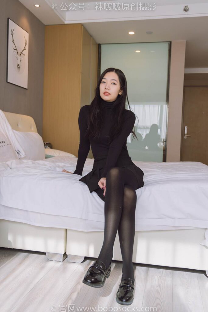 [BoBoSocks袜啵啵]NO.184 小甜豆-黑皮鞋、厚黑丝[140P/1V/5.66GB]插图1